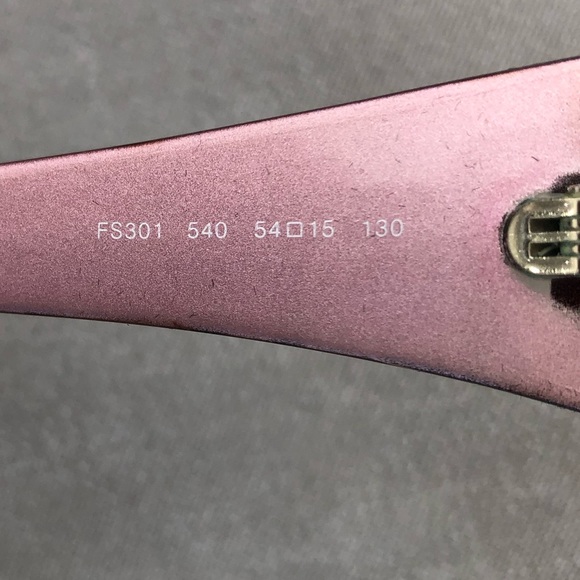 Fendi FS301 540 54/15 130 “Cold Insert” Sunglasses in beautiful condition. - Picture 8 of 12